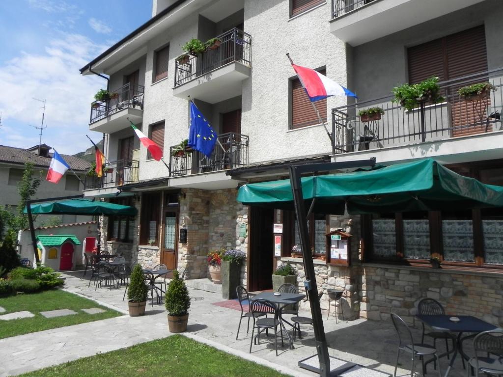 Hotel Trois Etoiles Entracque Ngoại thất bức ảnh